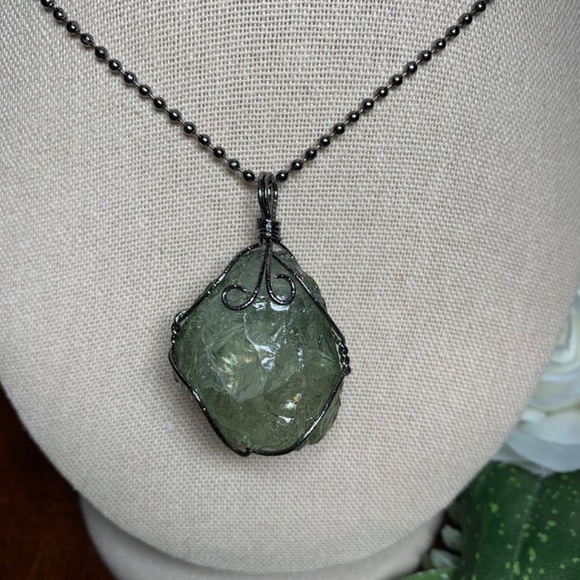 Natural Crystal Large Chunky Stone Copper Wrapped Pendant Necklace - Picture 5 of 12